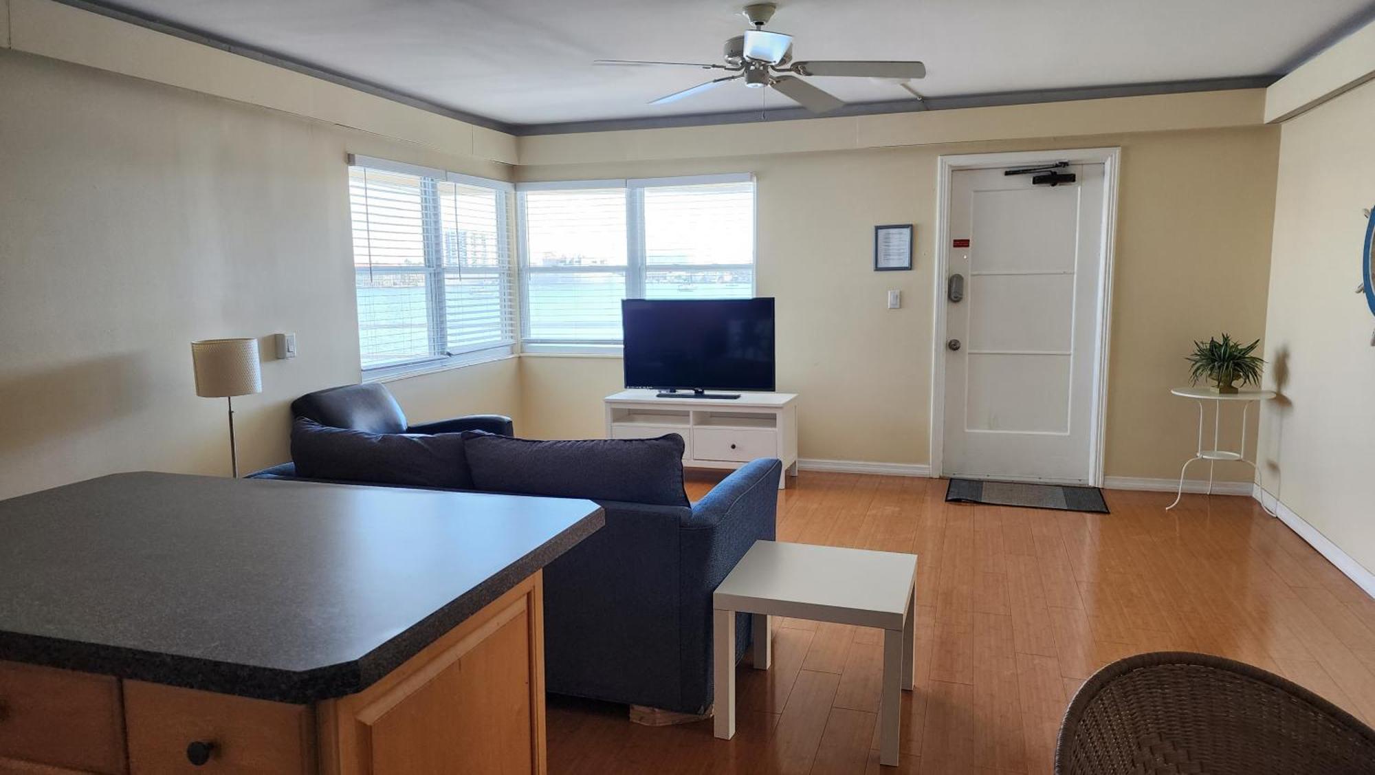 By The Beach Rentals Clearwater Beach Room photo