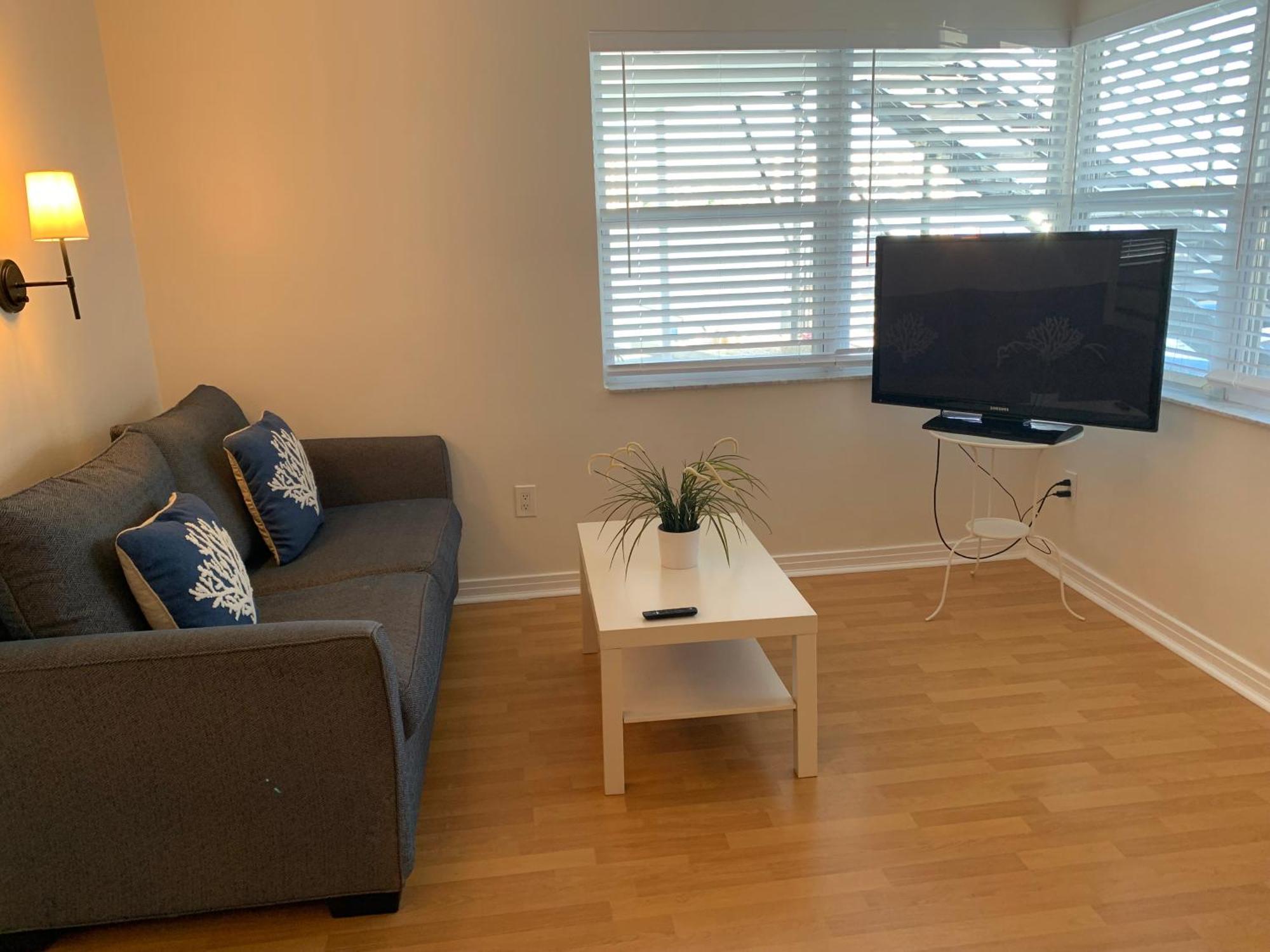 By The Beach Rentals Clearwater Beach Room photo
