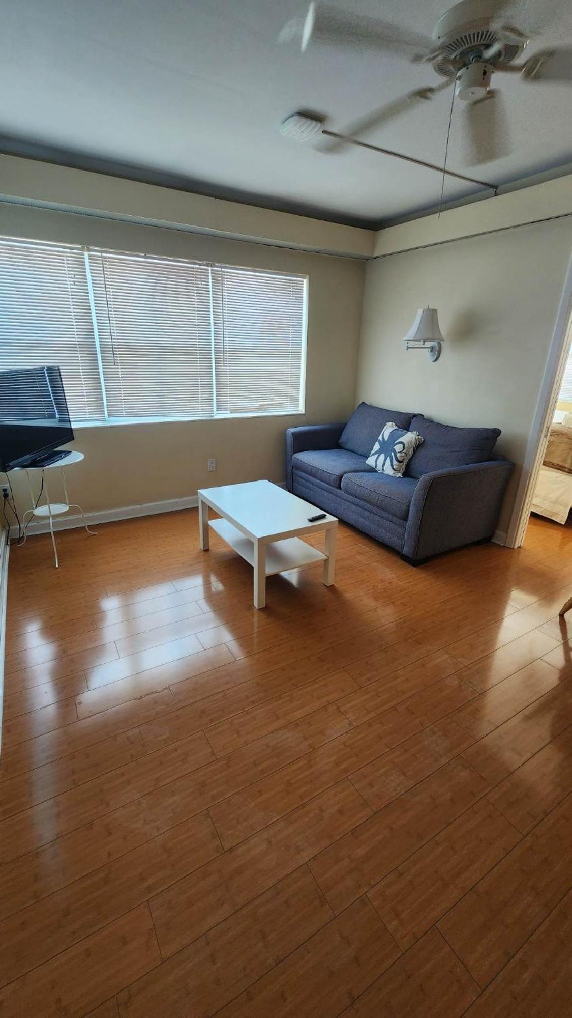 By The Beach Rentals Clearwater Beach Room photo