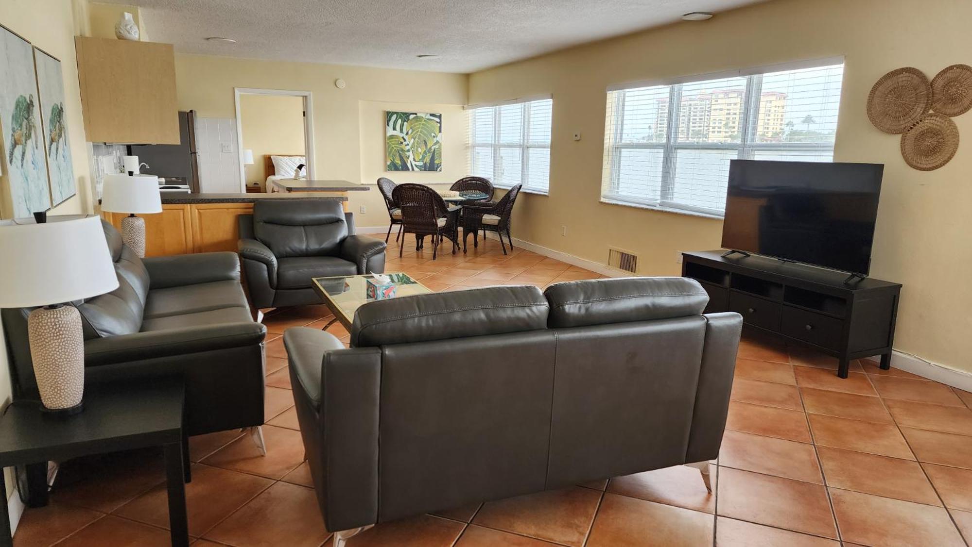 By The Beach Rentals Clearwater Beach Exterior photo