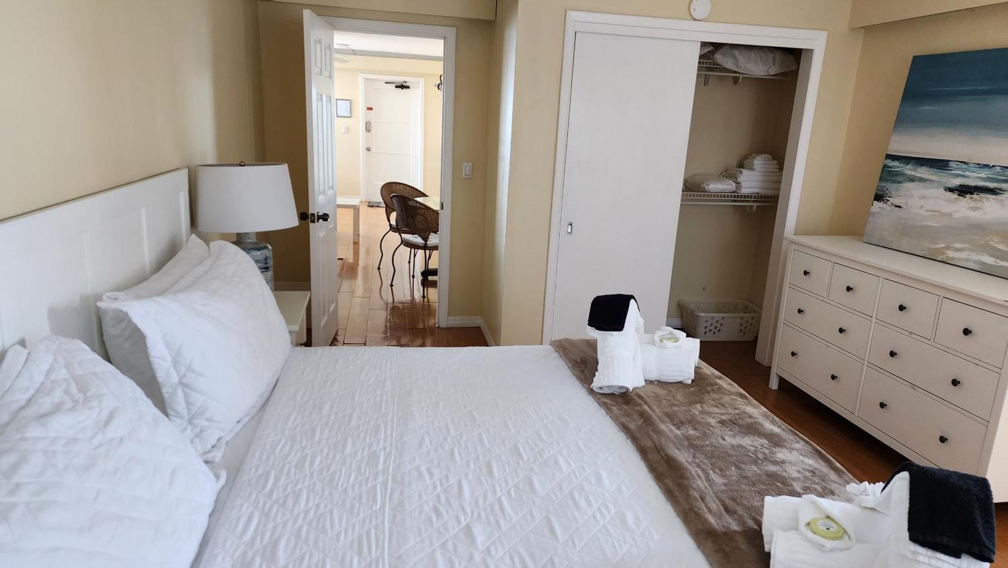 By The Beach Rentals Clearwater Beach Room photo