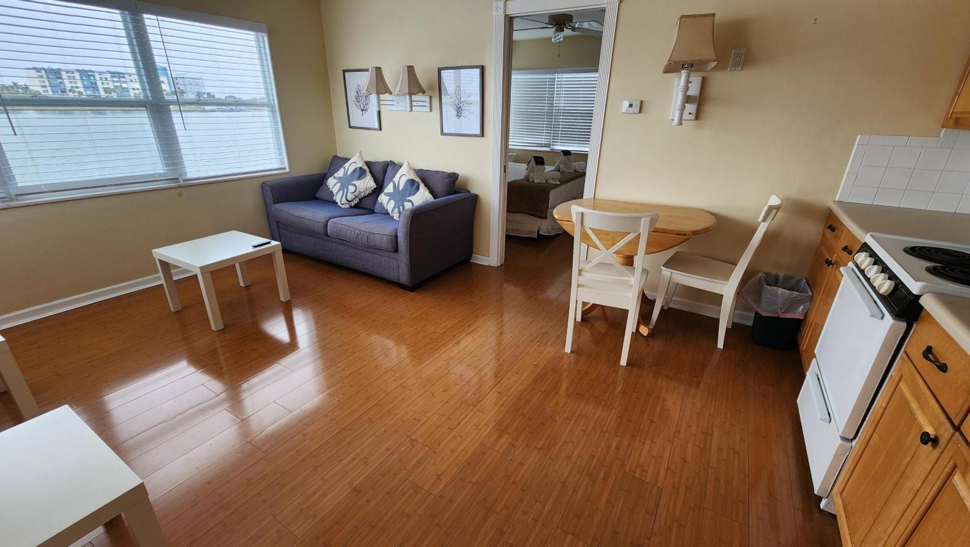 By The Beach Rentals Clearwater Beach Room photo