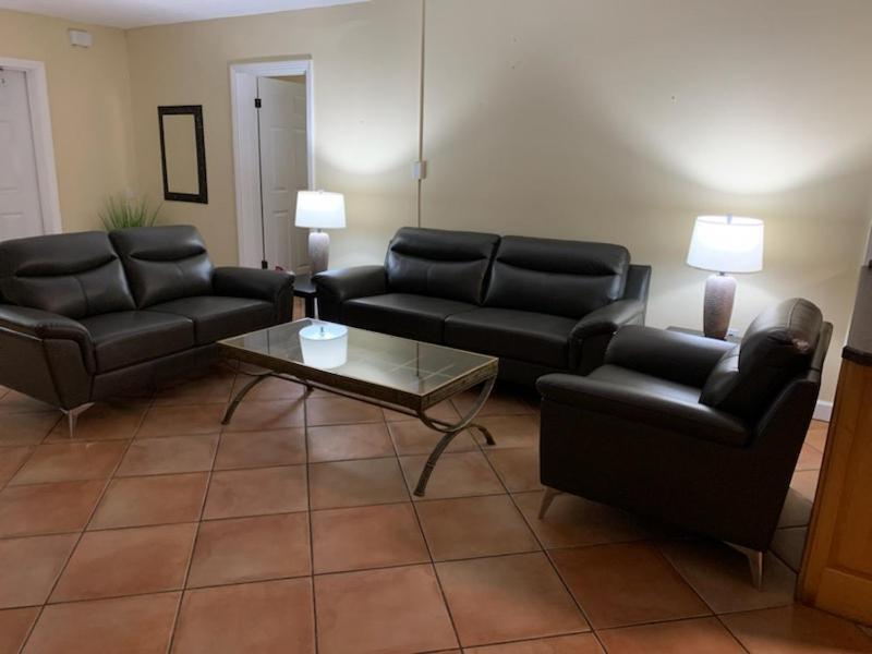 By The Beach Rentals Clearwater Beach Room photo