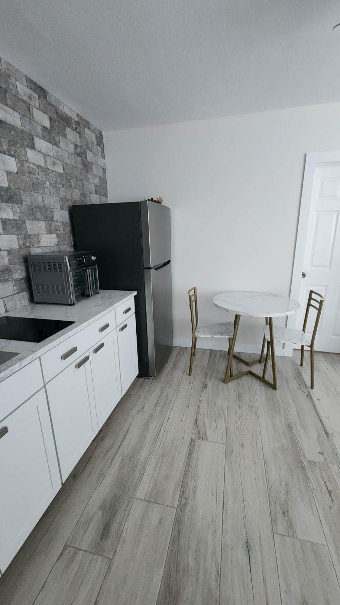 By The Beach Rentals Clearwater Beach Room photo