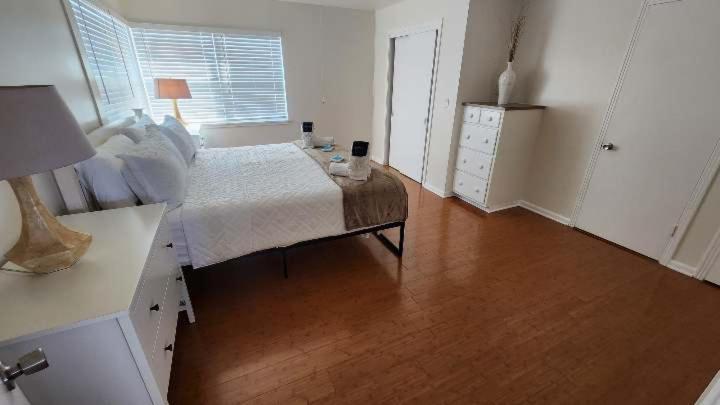 By The Beach Rentals Clearwater Beach Room photo