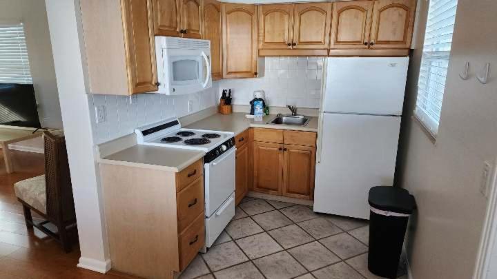By The Beach Rentals Clearwater Beach Room photo