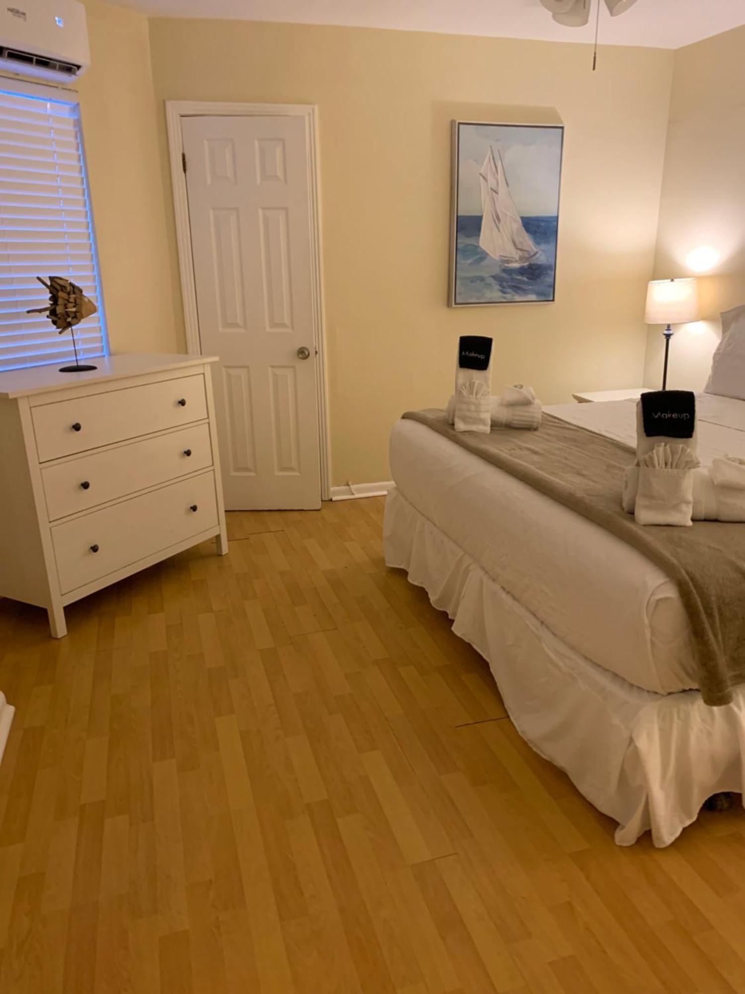 By The Beach Rentals Clearwater Beach Room photo